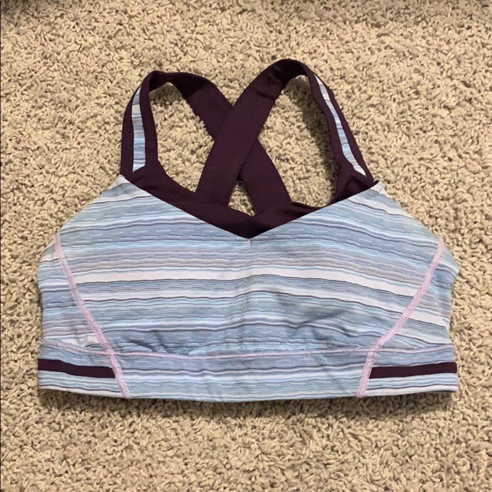 Lululemon sports bra